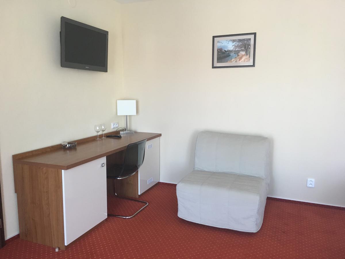 Penzion Hermina Veselí nad Moravou Esterno foto